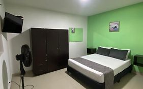 33 Hotel Bulerias